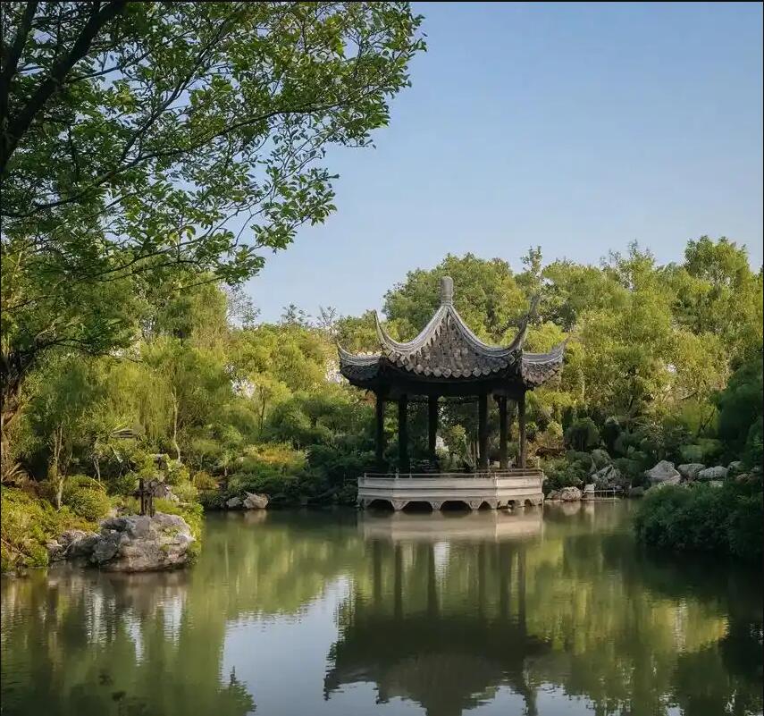 泰安泰山平庸餐饮有限公司